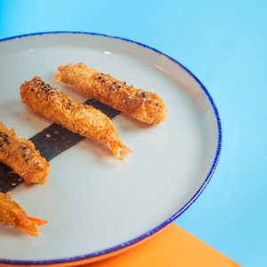 Gamberi in tempura mayo tiki e salsa teryiaki